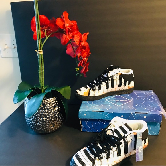 NWT- CUSTOM PIANO KEYBOARD CANVAS Chukka Shoes - Picture 2 of 8